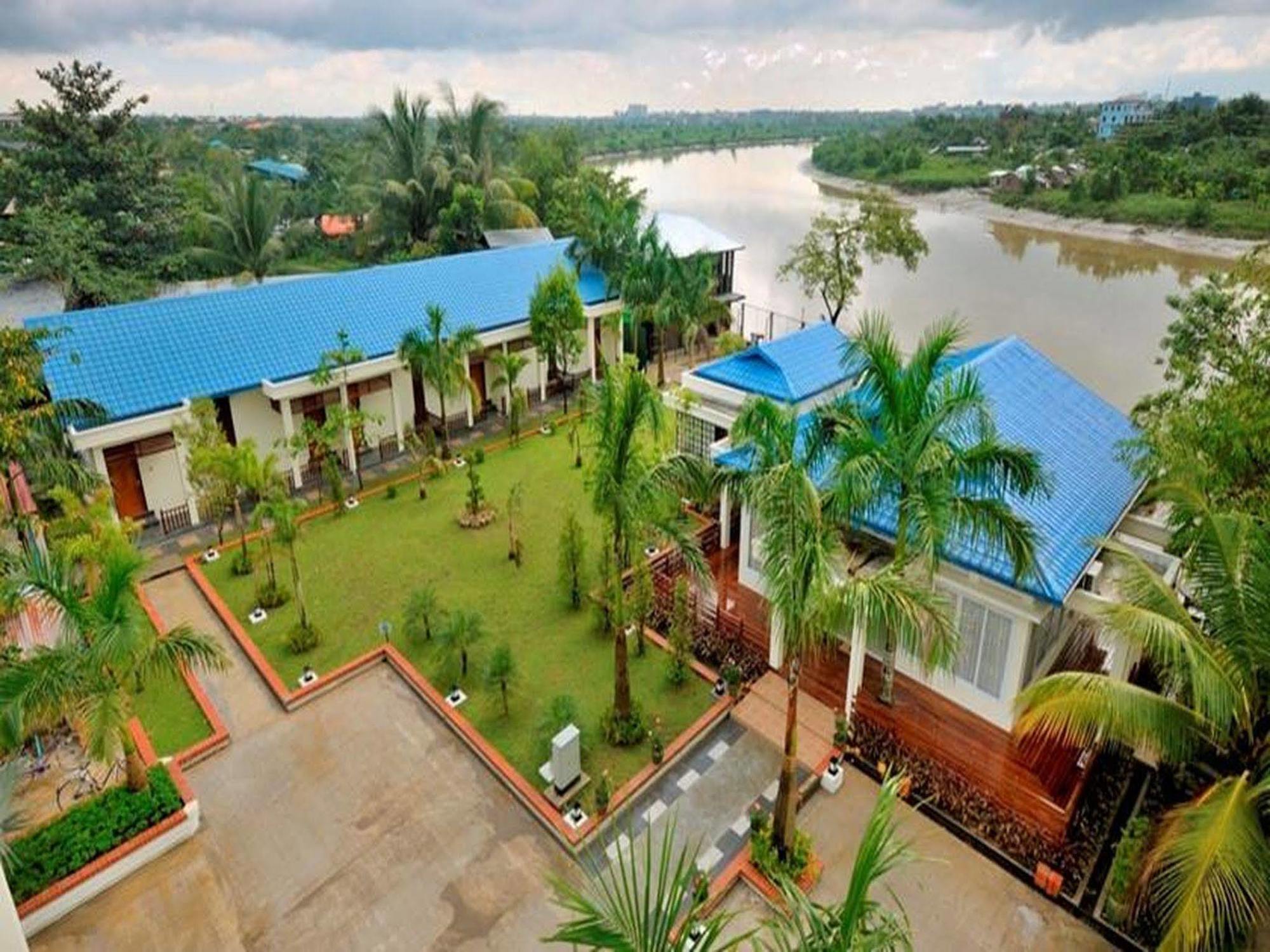 Royal Golden View Hotel Янгон Екстериор снимка